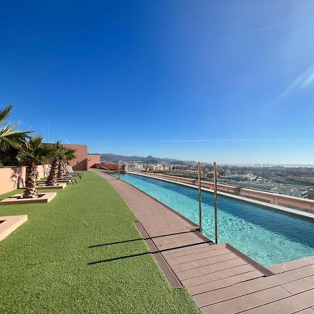 Sky Garden & Seasonal Pool Views By Ele Apartments Málaga Exterior foto